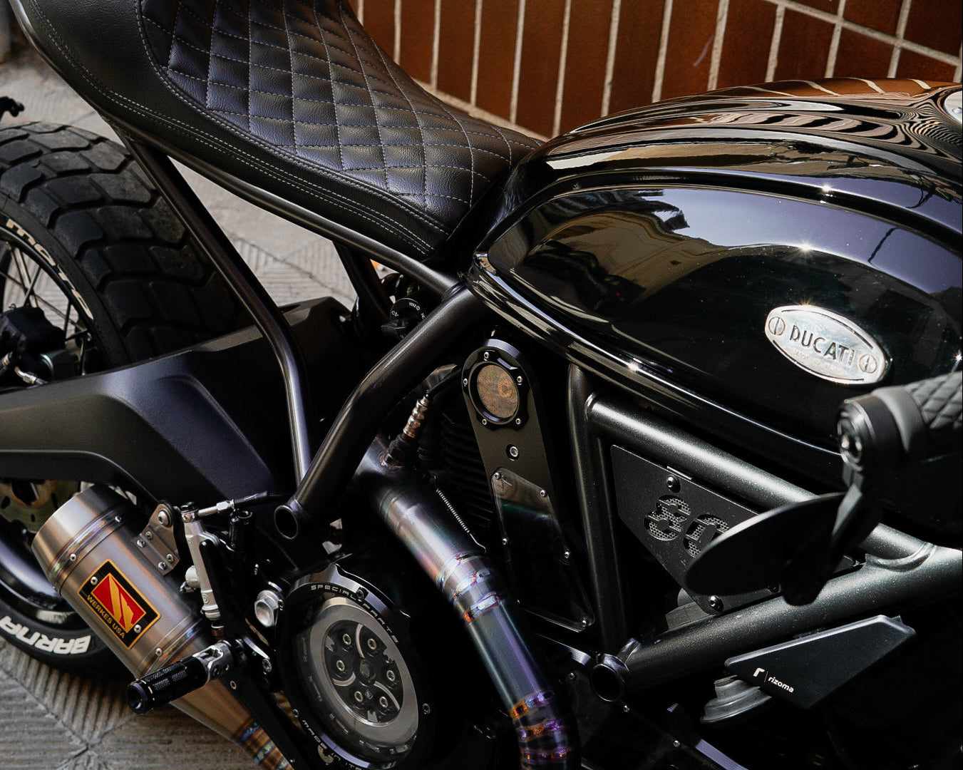 Barna Moto Ducati "Retro" Tank Badges