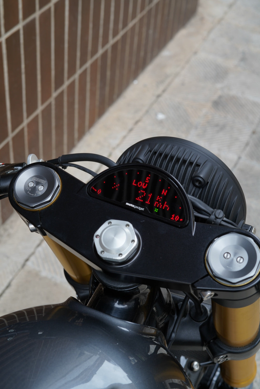 Barna Moto Triumph Thruxton R/RS Top Triple Clamp (Motogadget)